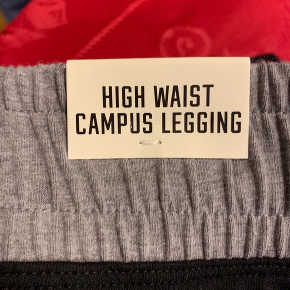 BNWT PINK VS Black High Waisted Campus Legging - Picture 3 of 7